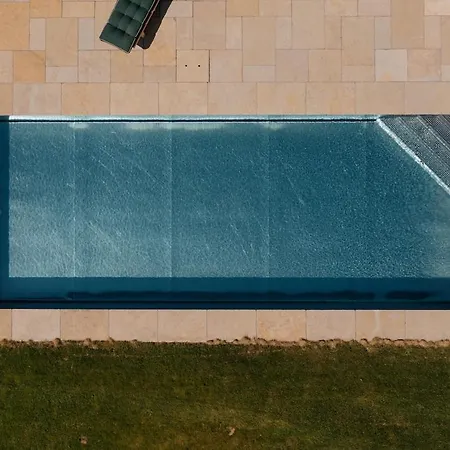 Design & Pool In Famous Wine Region Chalet Schlieb