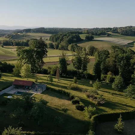 Design & Pool In Famous Wine Region Chalet