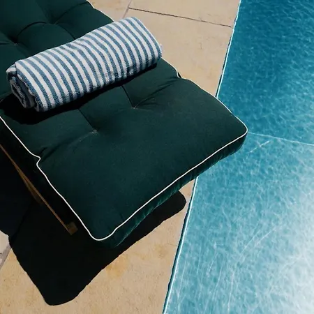 Design & Pool In Famous Wine Region Chalet *