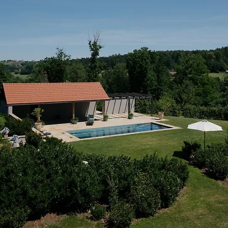 Design & Pool In Famous Wine Region Chalet