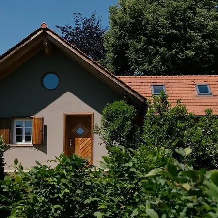 Design & Pool In Famous Wine Region Chalet *