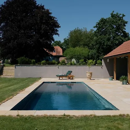 Design & Pool In Famous Wine Region * Schlieb